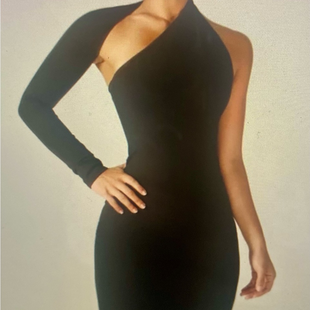 Alieva Black Bodycon Dress